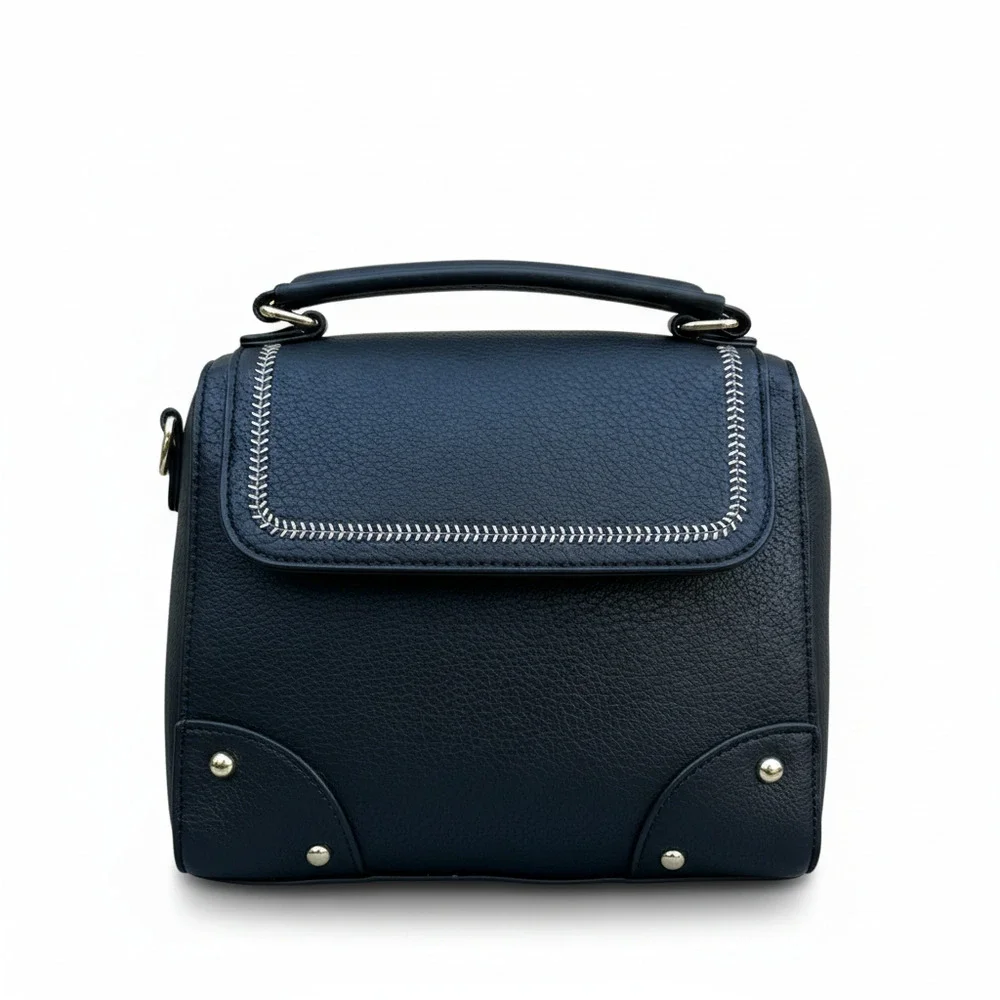 La Terre Boston Purse Black